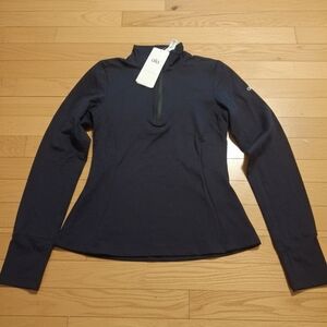 ALO Yoga Women's Dark Black Long Sleeve Top